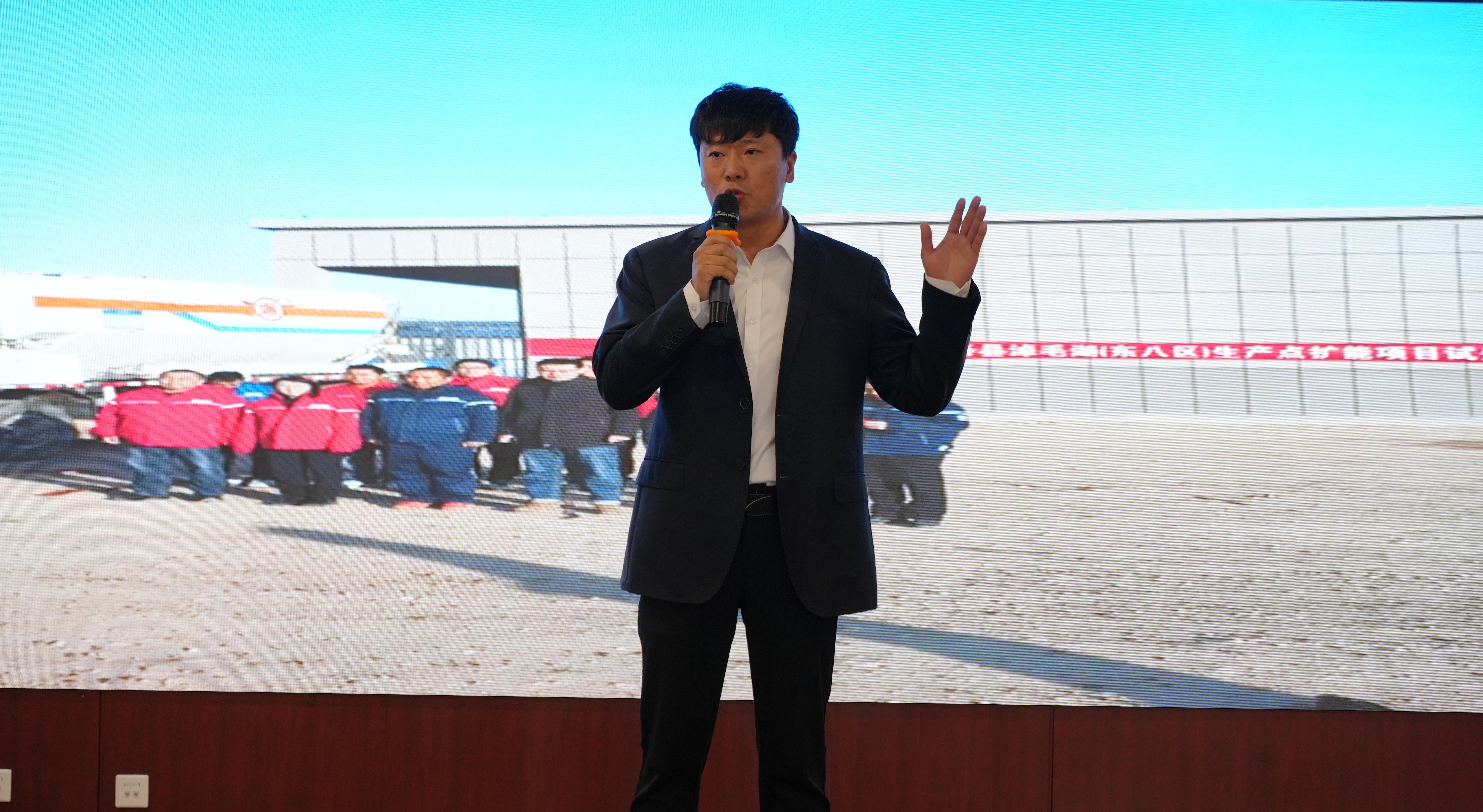 1748932105480234.jpg 胡海涛(1).jpg